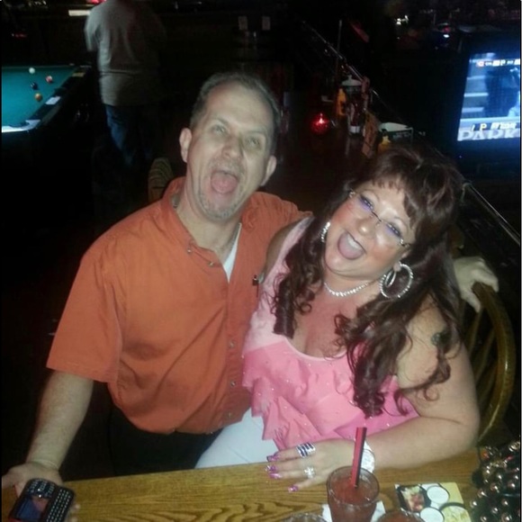 Meet your Posher, Debbie - Picture 2 of 7